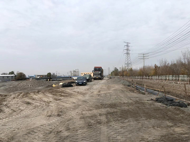 供熱管道電預熱施工現場